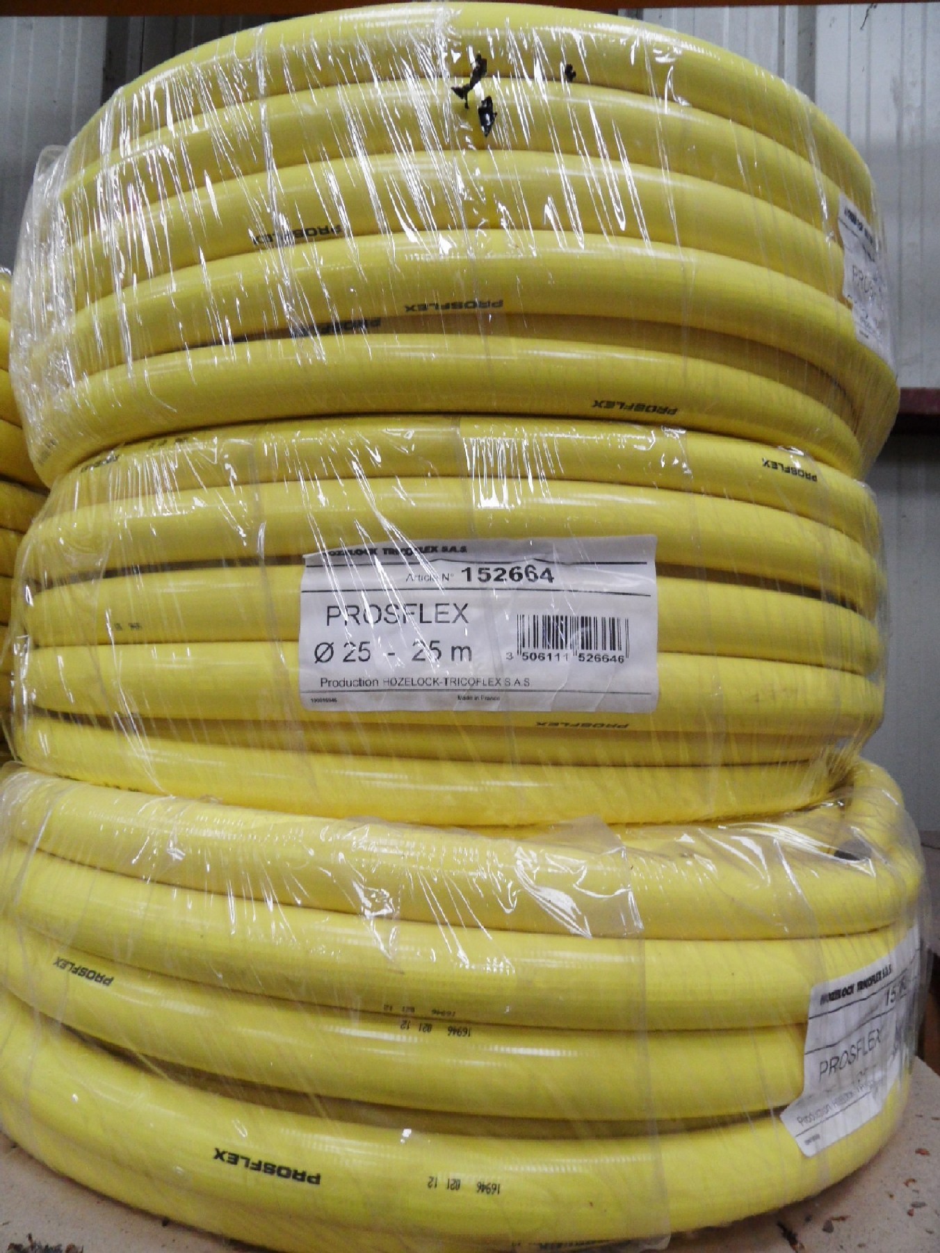 Tuyau arrosage PVC jaune pour le refoulement eau, irrigation exploitation  agricole, horticulture